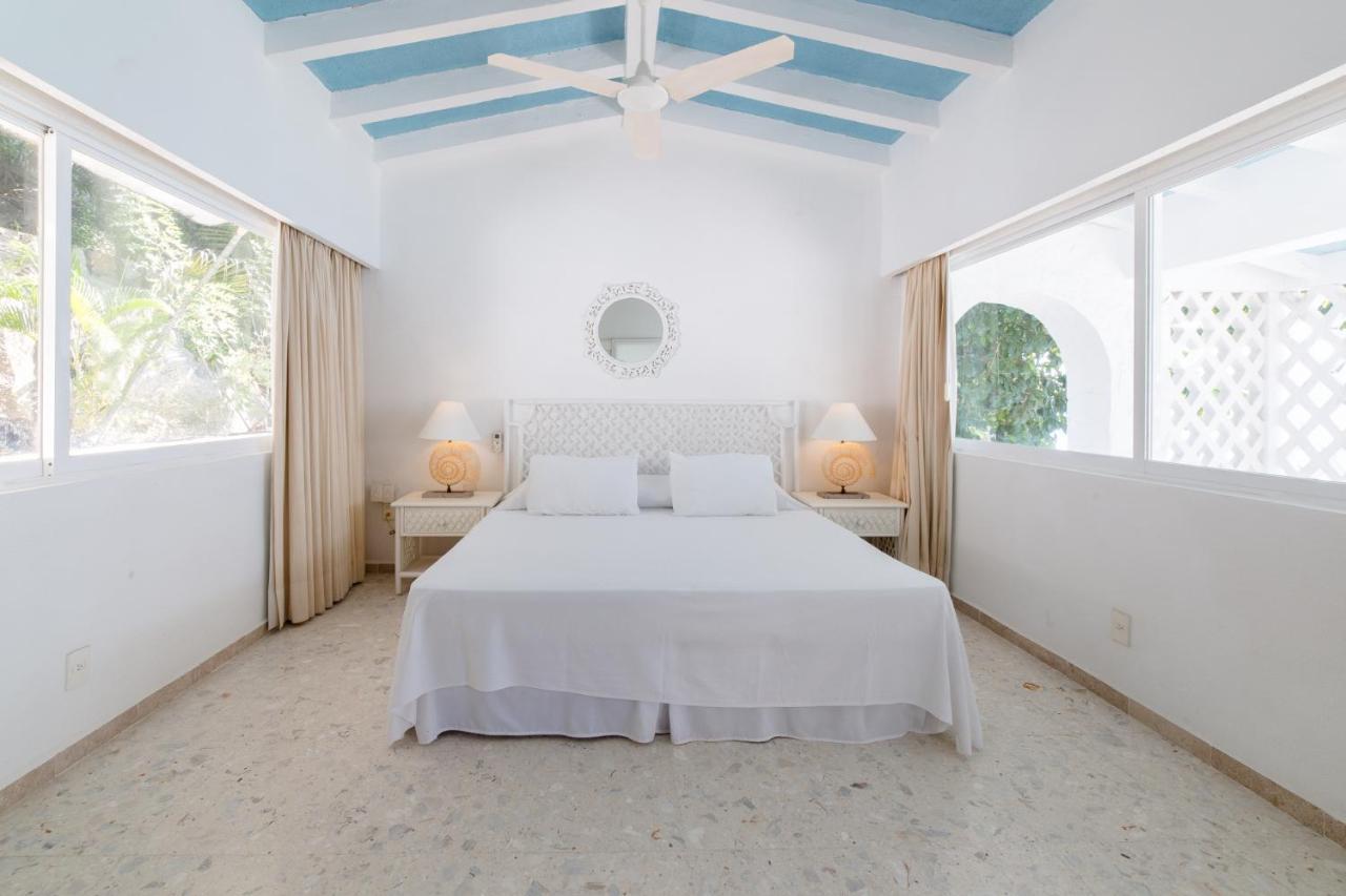 Maravillosa Casa Con 7 Habitaciones, Acceso Directo A Playa Pichilingue, Bahia De Puerto Marques, Zona Diamante * Acapulco