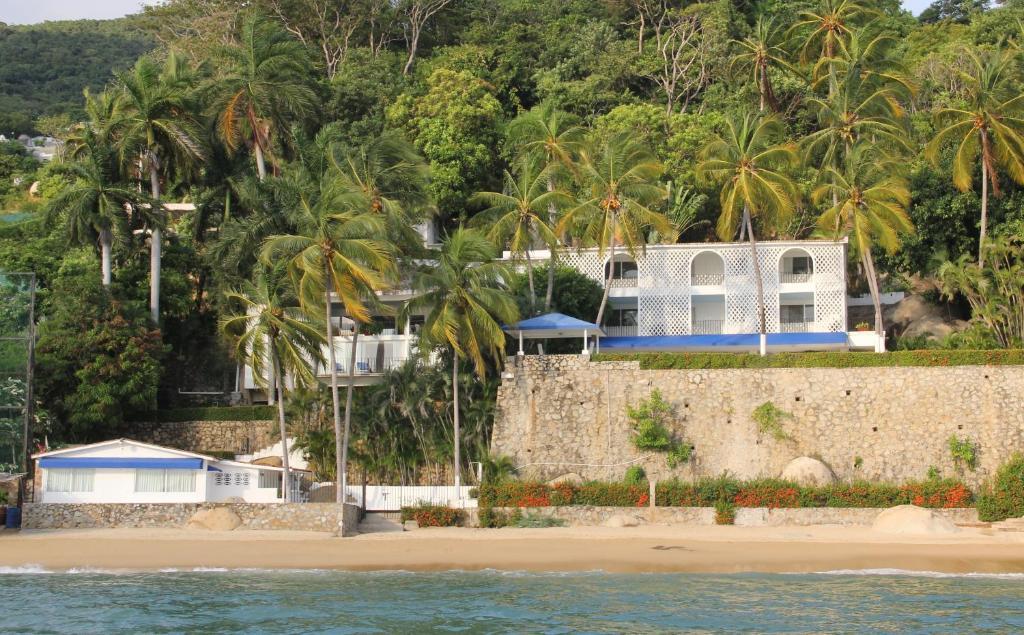 Maravillosa Casa Con 7 Habitaciones, Acceso Directo A Playa Pichilingue, Bahia De Puerto Marques, Zona Diamante